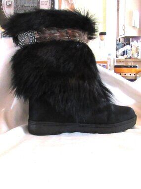 Bearpaw Kola II Sheepskin Black Goat Fur Women’s Winter Snow Lined Boots Size 9